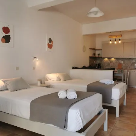 Helen's Minimal & Apartment Aliki (Paros)