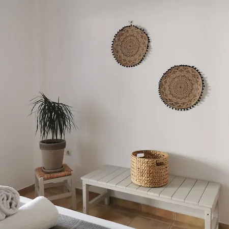 Apartment Helen's Minimal & *