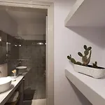 Апартаменты Helen's Minimal &