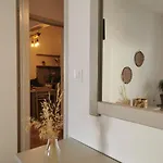 Helen's Minimal &