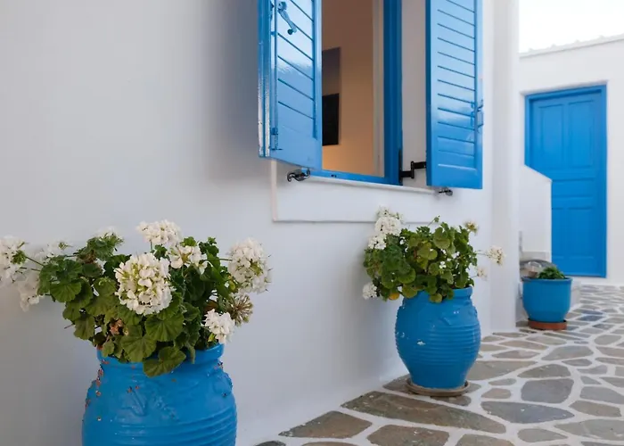 Helen's Minimal & Apartment Aliki (Paros)